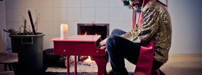 Vinicio Capossela: Sciusten Feste N.1965 è il nuovo album, il video di Voodoo Mambo. Dal 2 novembre al via da Cesena il tour “Conciati per le Feste”.